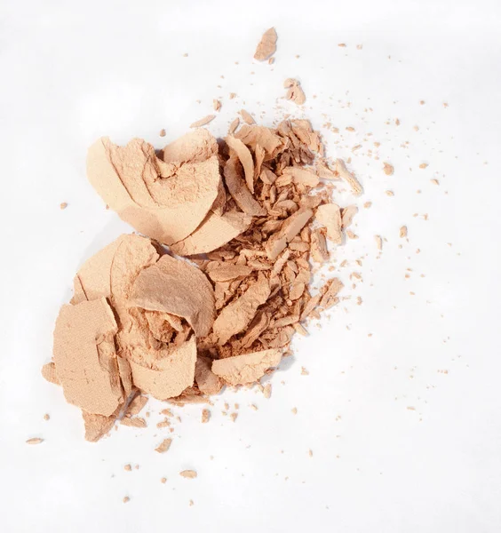 Beige Crushed Face Puder Auf Weißem Hintergrund — Stockfoto