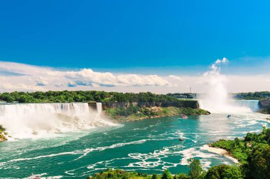 Güçlü, muhteşem doğal Niagara Şelalesi, Kanada, Ontario 'nun görkemli manzarası 