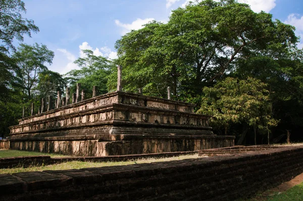 Die polonnaruwa vatadage - uralte buddhistische Struktur. unesco antike stadt polonnaruwa, sri lanka — Stockfoto