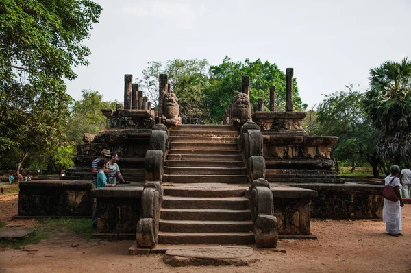 El Vatadage Polonnaruwa - antigua estructura budista. Unesco antigua ciudad de Polonnaruwa, Sri Lanka —  Fotos de Stock