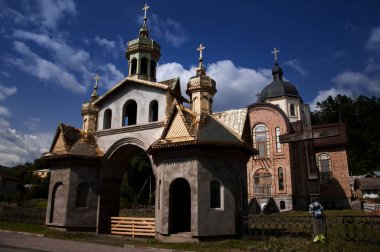 Kosiv'teki Kutsal Teslis Kilisesi, Ivano-Frankivsk Oblastı, Ukrayna