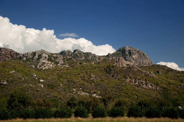 阿斯彭多斯景观。欣赏亚斯彭多斯山脉。土耳其 — 图库照片