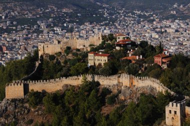 Alanya yarımadasındaki Kızıl Kule kulesinden tersane, Antalya ilçesi, Türkiye