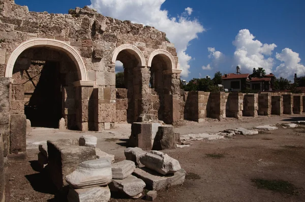 Na ruinach świątyni Apollo, Side, Antalya region, Turcja — Zdjęcie stockowe