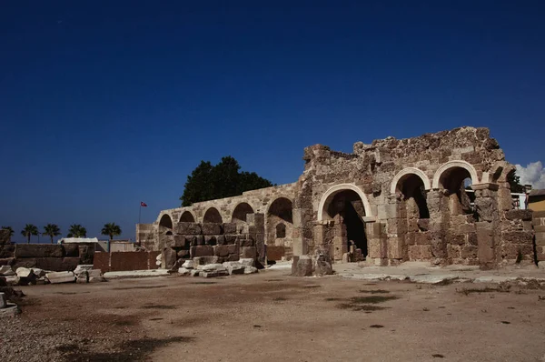 En las ruinas del templo de Apolo, lado, región de Antalya, Turquía — Foto de Stock