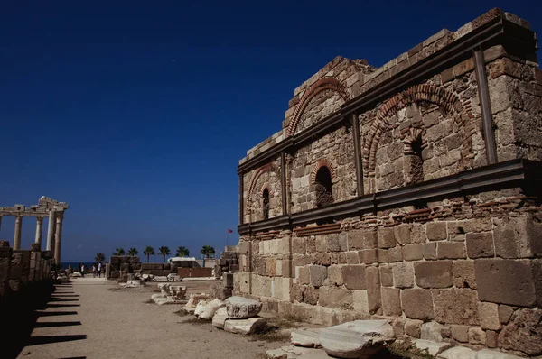 Vid ruinerna av Apollo templet, Side, Antalya region, Turkiet — Stockfoto