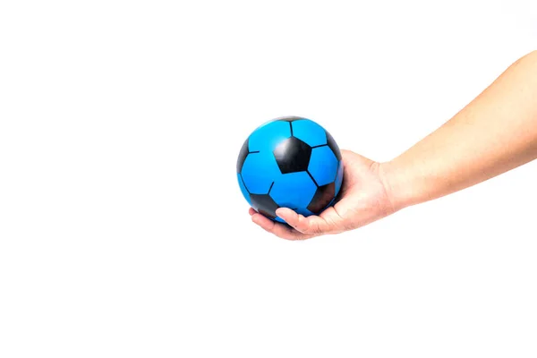 Mão Homem Está Segurando Uma Bola Azul Fundo Branco Isolado — Fotografia de Stock