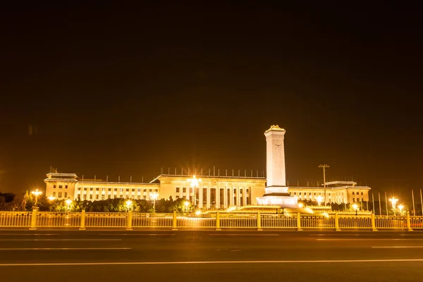 Peking, Čína – 20. května 2018: noční zobrazení náměstí Tchien-an-men PR — Stock fotografie