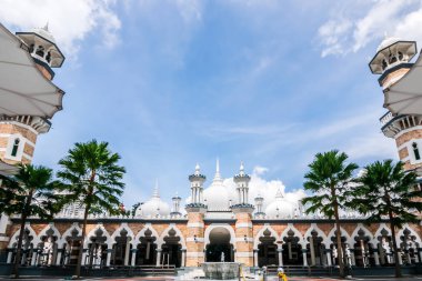 Kuala Lumpur, Malezya'da 1907 yılından bu yana Mescid-i Aksa Sultan Adul Samad Camii görünümü.