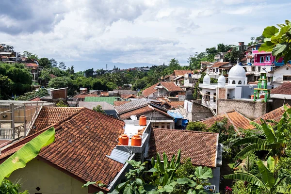 Vue sur le toit d'un village de Bandung, Indonésie — Photo