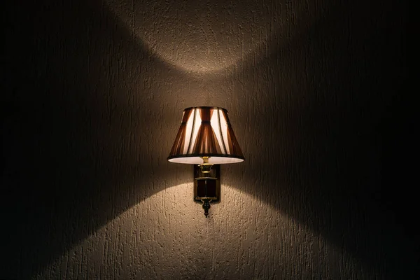 Vintage Lamp Wall Mysterious Background — Stock Photo, Image