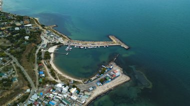 yatlar deniz hava drone berthed