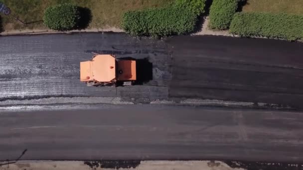 Pemandangan Udara Jalan Aspal Baru Yang Sedang Dibangun — Stok Video