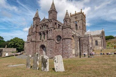 St. Davids Katedrali, Galler ana Cephesi