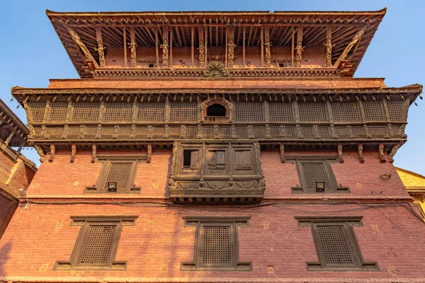 L'une des façades du palais royal de Patan — Photo