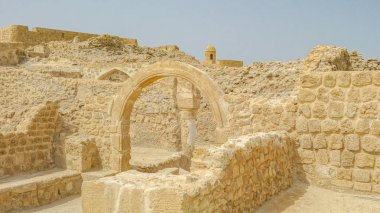 Al Qalat Fort, Qal'at al-Bahreyn çeşitli inşaatlar 