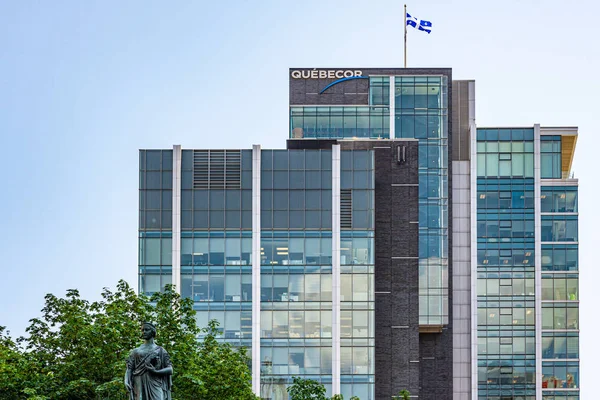 Quebecor hauptquartier am viktoriaplatz, montreal, kanada — Stockfoto