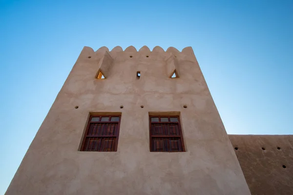 Jedna ze věží v pevnosti Al Zubarah, Katar — Stock fotografie