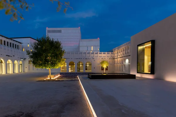 Bin Jelmood House w Msheireb muzea at Dusk, Doha, Katar — Zdjęcie stockowe