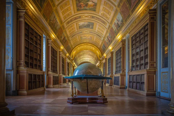 Fontainebleau kalesindeki kütüphane