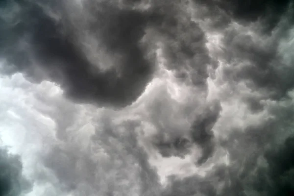 Threatening Black Clouds Sky — Stock Photo, Image