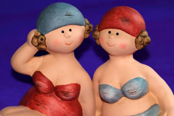 Two Figurines Cozy Ladies Bathing Suits Size Xxl — Stock Photo, Image