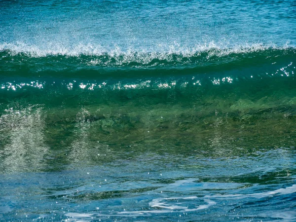 Close Uma Pequena Onda Mar Ilha Creta Grécia — Fotografia de Stock