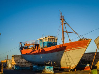 Balıkçı limanı Essaouira, Fas sabahın erken saatlerinde