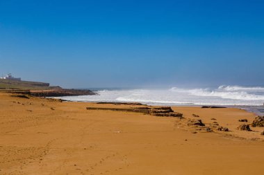 Dalgalar sörf fırtınalı Atlantik kıyısında yakın: Safi, Morocco