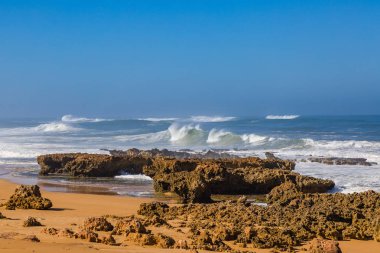 Dalgalar sörf fırtınalı Atlantik kıyısında yakın: Safi, Morocco