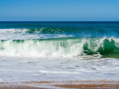 Dalgalar sörf fırtınalı Atlantik kıyısında yakın: Safi, Morocco