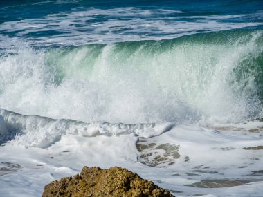 Dalgalar sörf fırtınalı Atlantik kıyısında yakın: Safi, Morocco