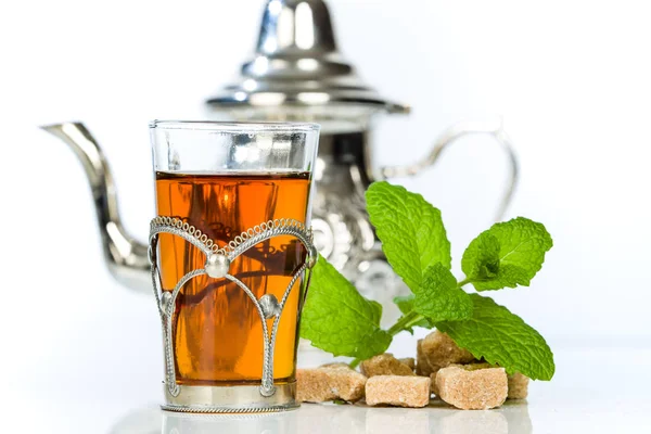 Traditional Refreshing Arabic Mint Tea Isolated White Background — Stock Photo, Image