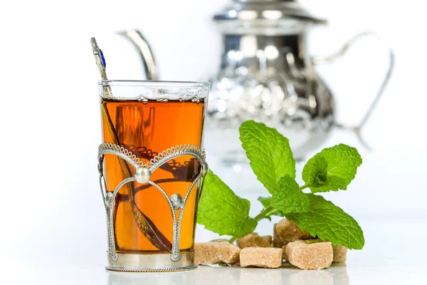 Traditional Refreshing Arabic Mint Tea Isolated White Background — Stock Photo, Image