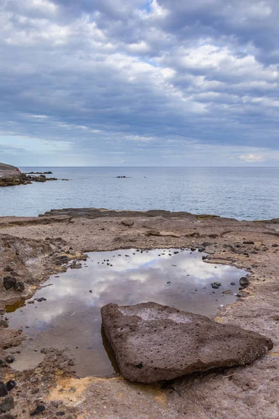 Tenerife üzerinde San Miguel de Tajao köyünde Sahil