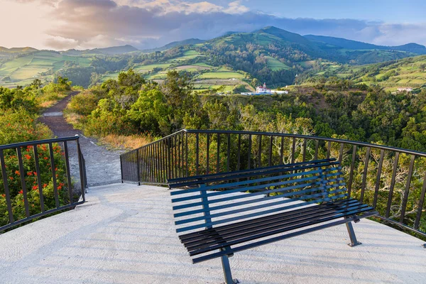 Convés de observação do Monte Santo em Água de Pau, São Miguel, Açor — Fotografia de Stock