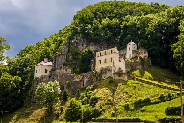 Abadia Beneditina Mosteiro Jesuíta Velka Skalka Perto Trencin Eslováquia — Fotografia de Stock