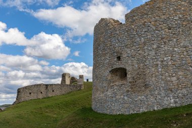 Branc Kalesi 'nin kalıntıları - Avrupa, Slovakya