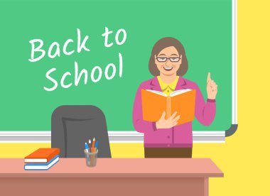 Sınıfta blackboard, Açık kitap ile duran öğretmen yaşlı kadın. Okul sınıf iç. Geleneksel eğitim kavramı. Vektör karikatür çizim. Geri okul afiş için.
