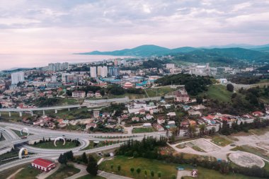 Düzlem penceresinden Adler görünümü