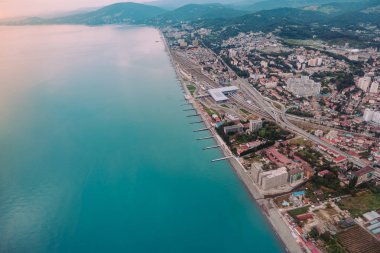 Düzlem penceresinden Adler görünümü