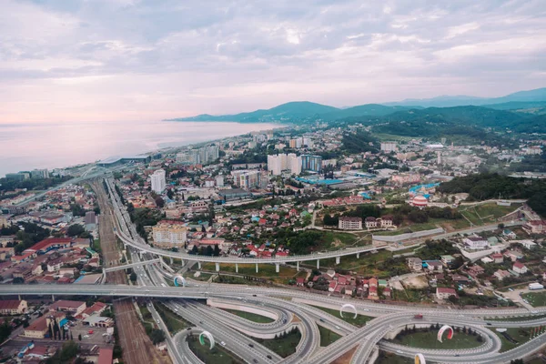 Düzlem penceresinden Adler görünümü
