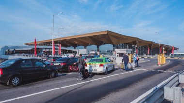 St. Petersburg'daki Pulkovo Havaalanı'nda trafik sıkışıklığı (Rusya)