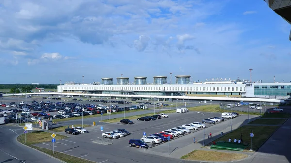 Saint-Petersburg'daki Pulkovo Havaalanı'nın eski terminali (Rusya)