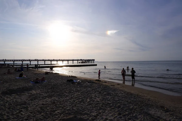 Zelenogradsk Oroszország Augusztus 2019 Strand Balti Tengeren Zelenogradsk Emberek Sétálni — Stock Fotó