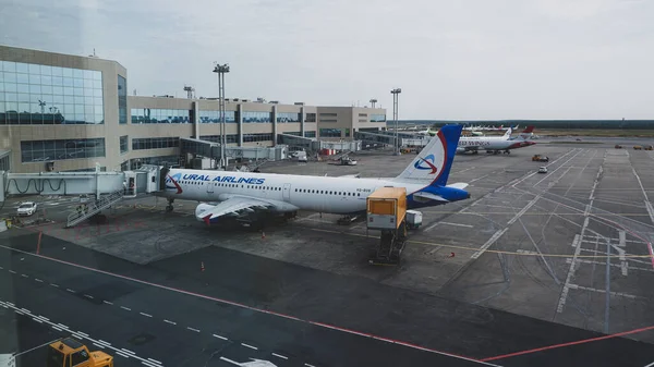 Moscow Russia September 2020 Airbus A321 Ural Airlines Gate Domodedovo — Stock Photo, Image