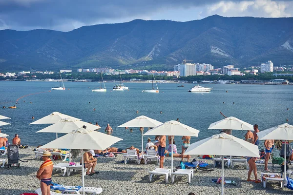 Gelendzhik Körfezi plajı, Krasnodarskiy Kray, Rusya