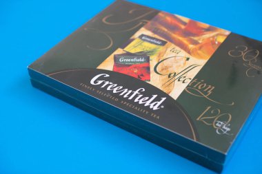 Chelyabinsk, Rusya - 15 Şubat 2019: Greenfield Pack çay çok farklı tatlar ile 