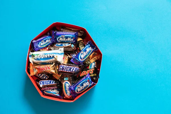 Twix Milky Way Snickers Bounty Mars Popular Mini Candy Chocolate — Stock Photo, Image