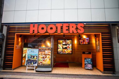 Hooters dış ve logo. Hooters Amerika Birleşik Devletleri 'nde kurulan ülkelerde bir sürü bir rahat yemek Restoran Zinciri